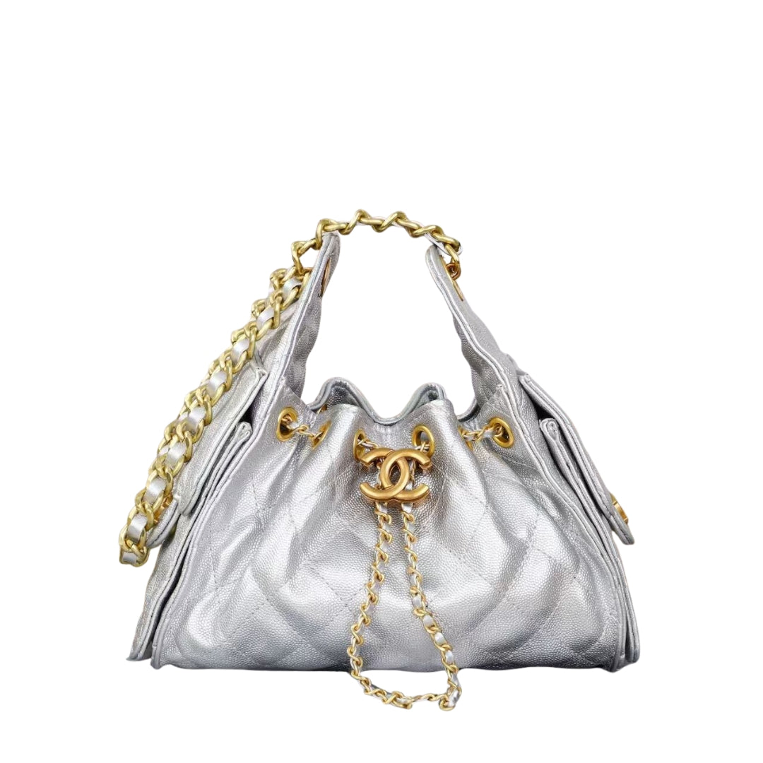 CHANEL 22 CM Women’s Luxury Handbag – Elegant Designer Bag for Dubai Fashion